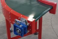 90° belt conveyor with conical roller headers