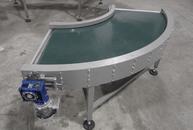 90° belt conveyor with conical rollers